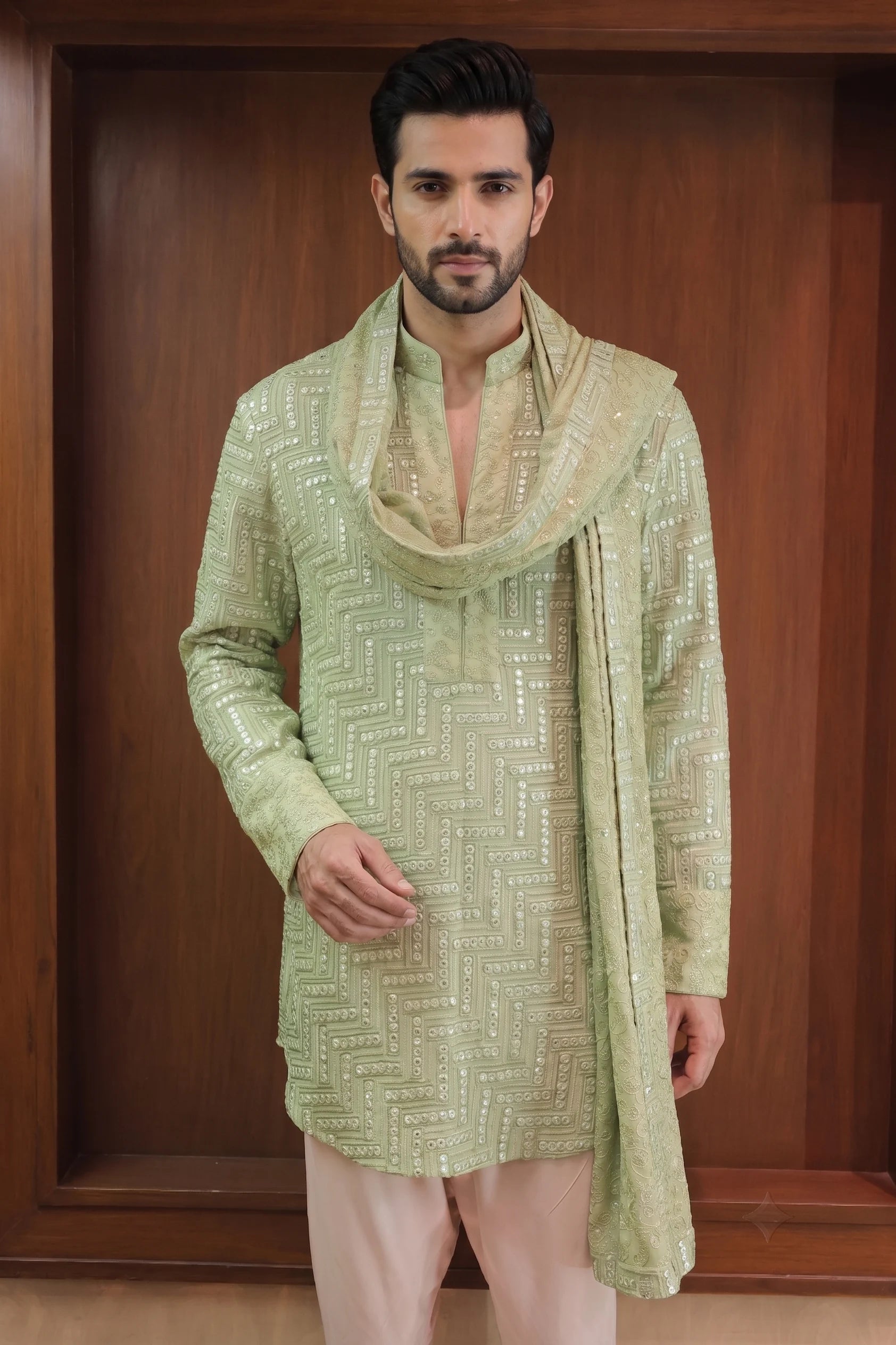 Mehfil Green Embroidered Kurta with Stole – front view | Char Chaand