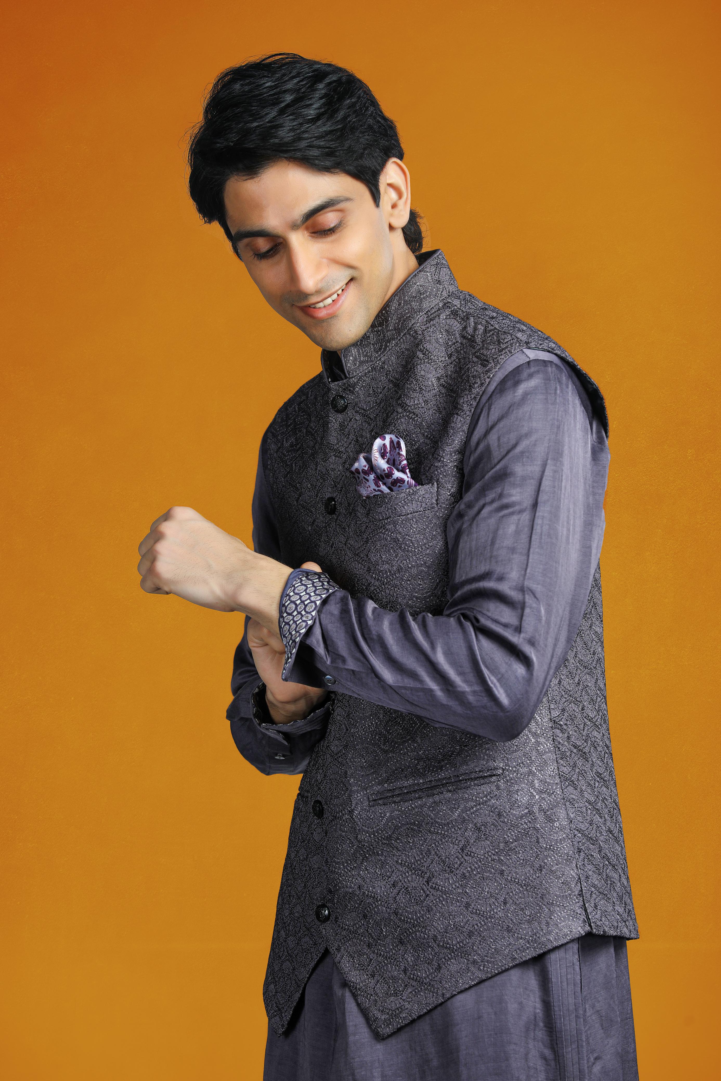 Premium Mehndi Dresses for Men: Shop Trendy Mehendi Outfits For Men