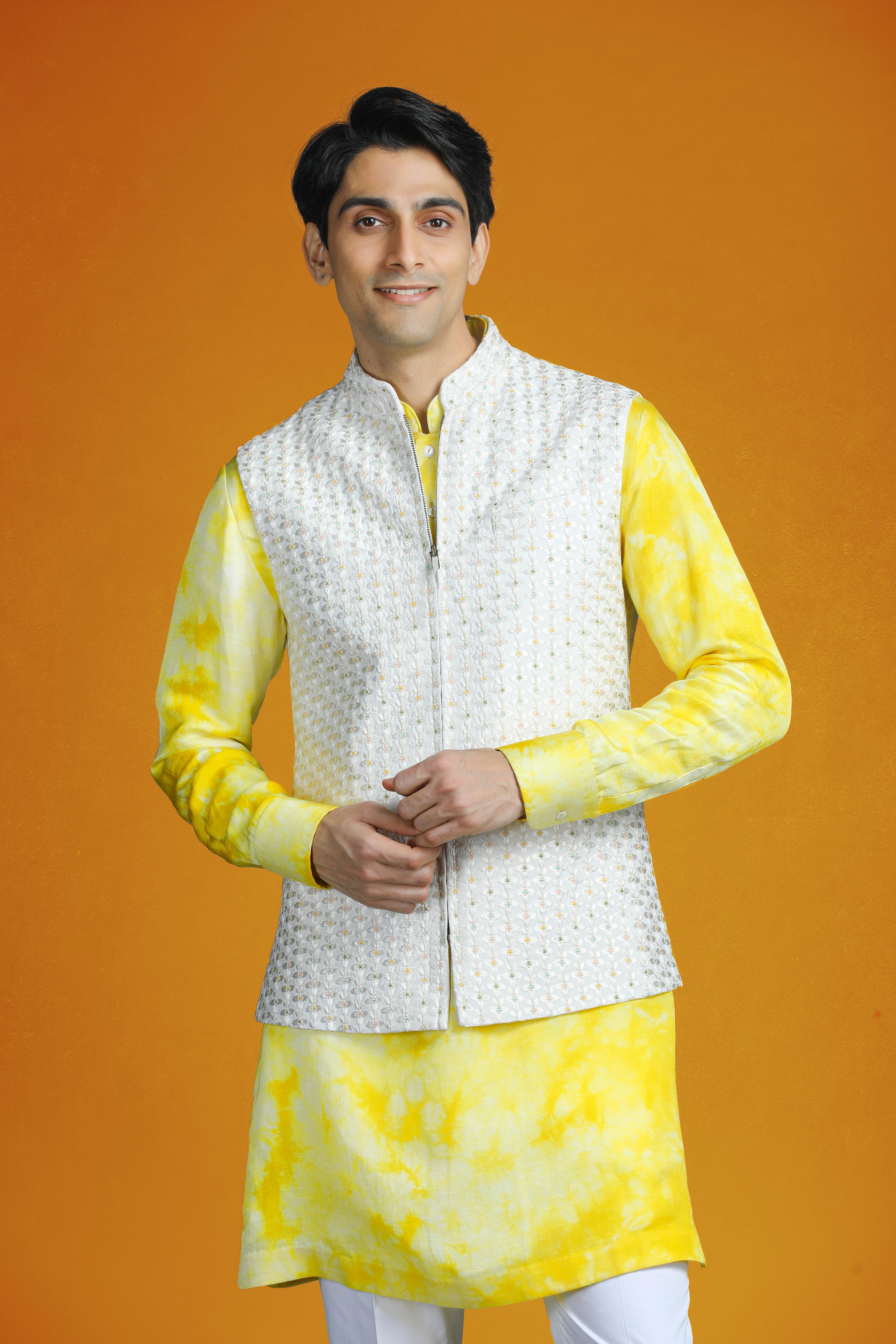Premium Mehndi Dresses for Men: Shop Trendy Mehendi Outfits For Men